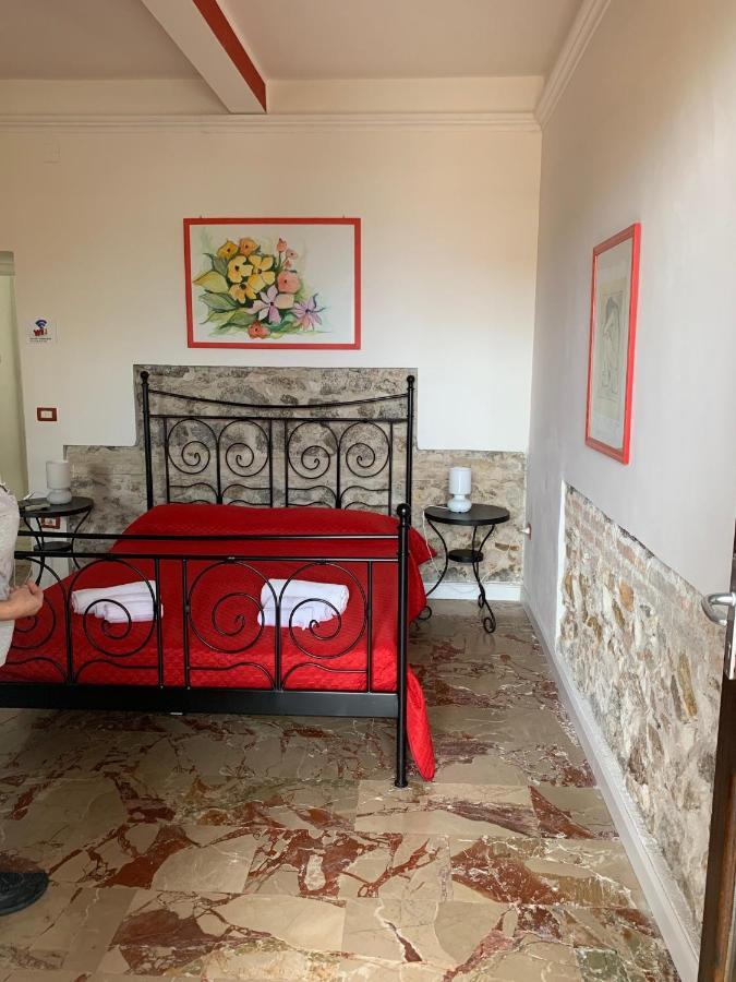 B&B Villa Delle Rondini Vibo Valentia Marina Buitenkant foto