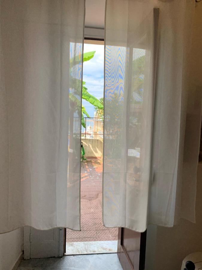 B&B Villa Delle Rondini Vibo Valentia Marina Buitenkant foto