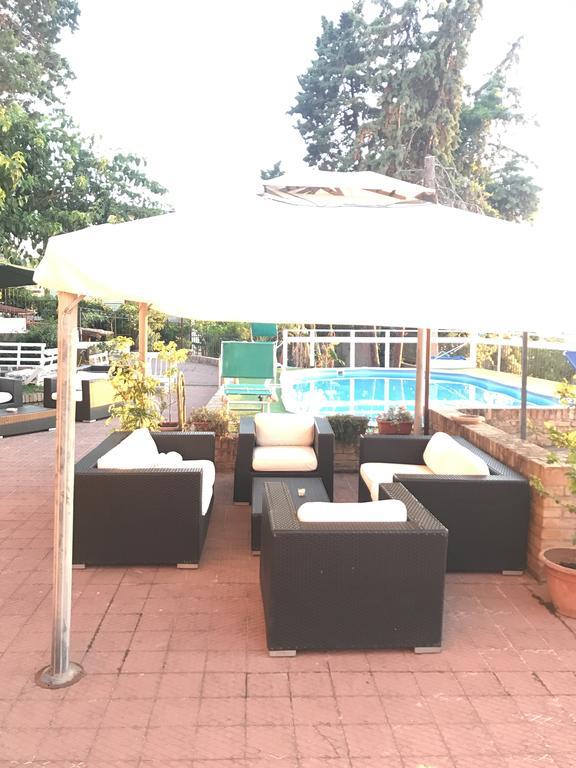 B&B Villa Delle Rondini Vibo Valentia Marina Buitenkant foto