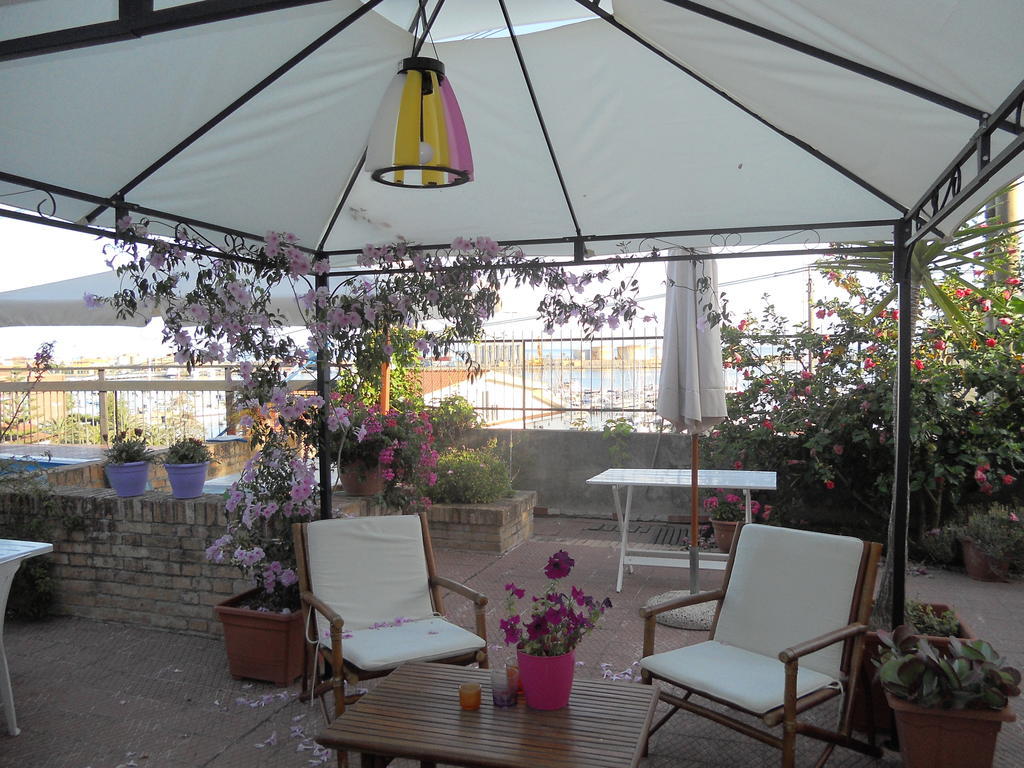 B&B Villa Delle Rondini Vibo Valentia Marina Buitenkant foto